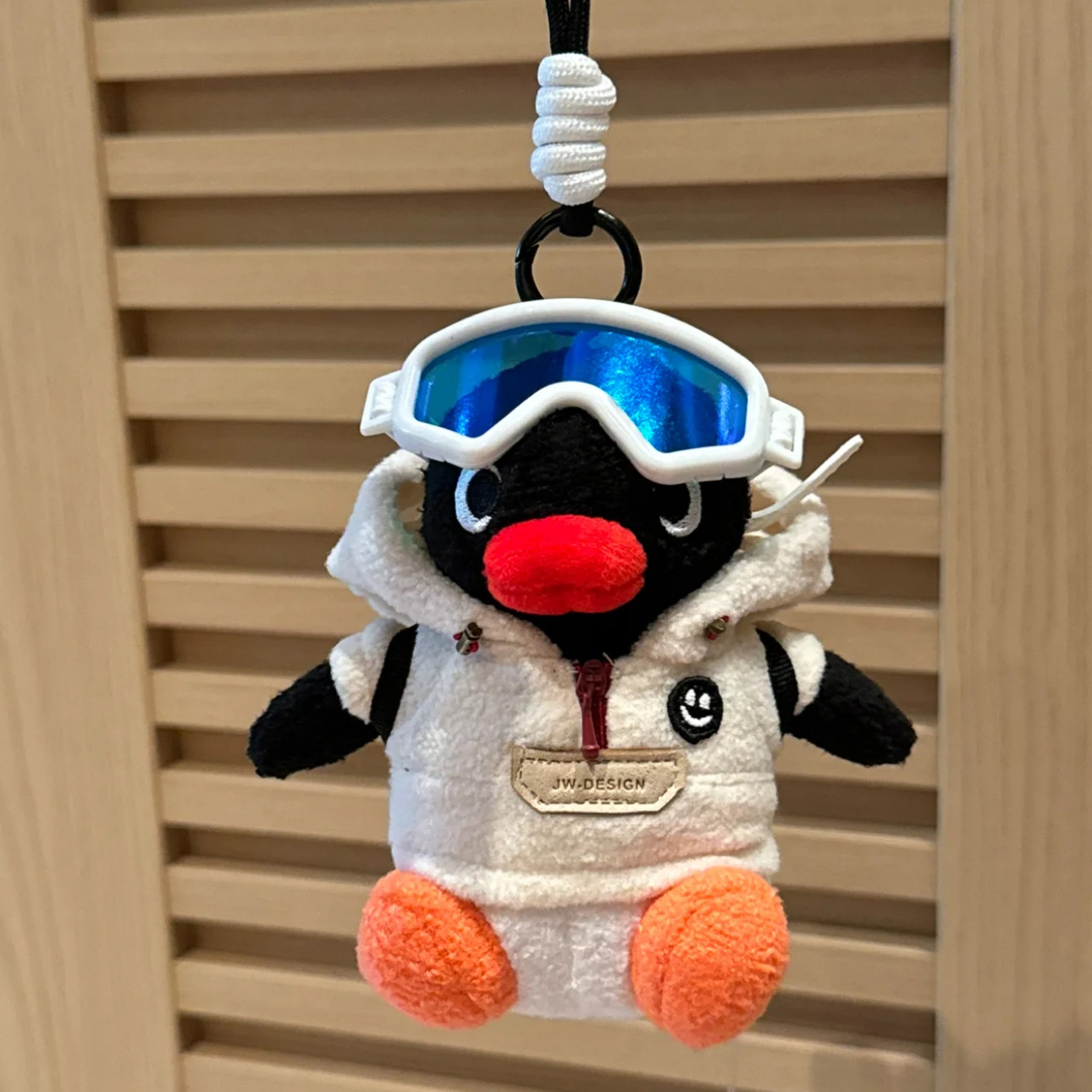 Quirky Travel Accessories - クリエイティブで風変わりなペンギンペンダントぬいぐるみキーホルダーかわいい動物バッグ携帯電話車のアクセサリー旅行アクセサリー