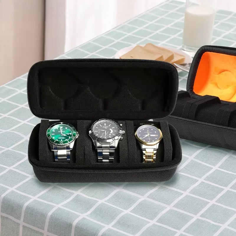 Quality Travel Accessories - 3つのスロット付き腕時計用トラベルケース、高品質で頑丈な腕時計収納オーガナイザー、ジュエリーとアクセサリー用の保護ボックス