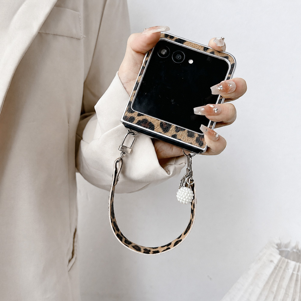 ヒョウ柄折りたたみフリップ電話ケース Motorola Ra - Quality Travel Accessories のレビューと価格
