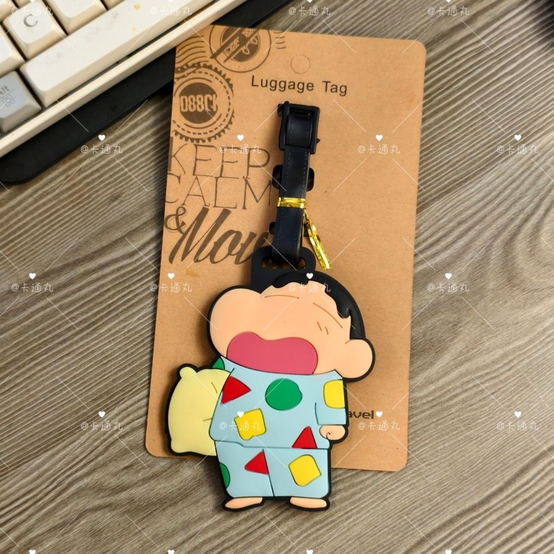 クレヨンしんちゃん漫画アニメキャラクターファッション荷物タグ - Travel Accessories And Bags のレビューと価格